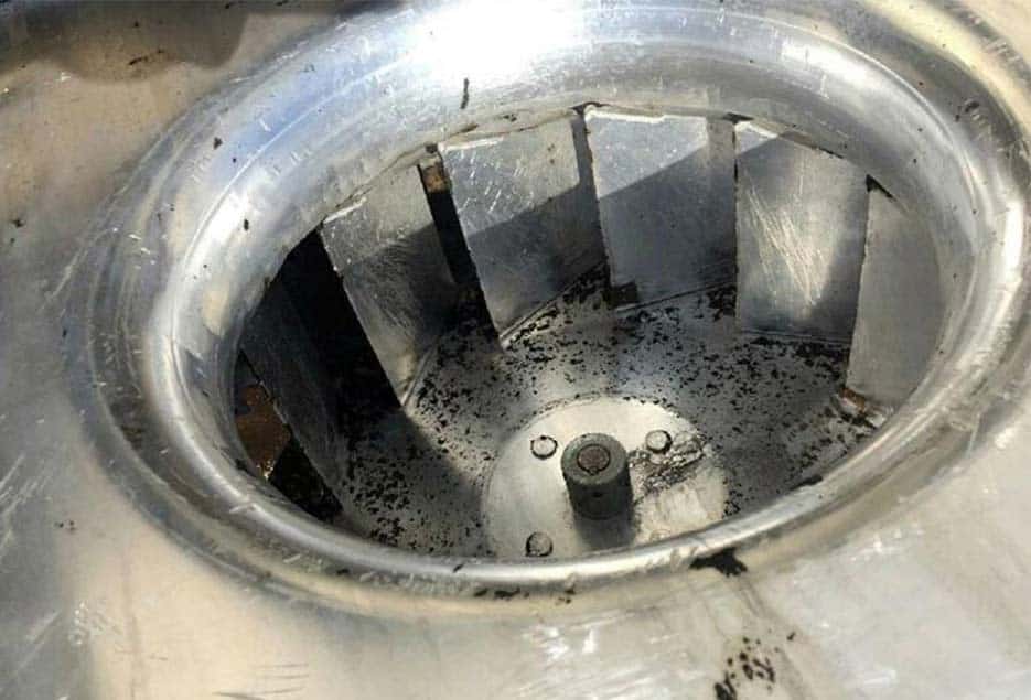 Industrial Cleaning of Dirty Fan